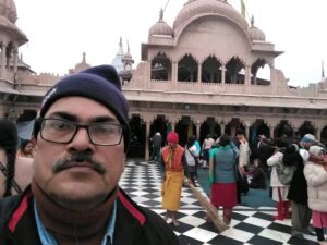 भारतीय धर्मसंध के संपादक अरूण पाण्डेय बरसाना मथुरा स्थित राधारानी के मंदिर में