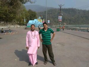 भारतीय धर्मसंध के संपादक अरूण पाण्डेय श्रीमहंत जयराम दास जी के साथ हरिद्वार में