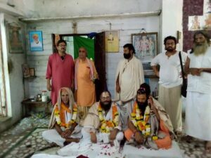 भारतीय धर्मसंध के संरक्षक महामंडलेश्वर पुरूषोत्तम दास जी महराज व संपादक अरूण पाण्डेय श्रीमहंत जयराम दास जी कार्यक्रम भरूच गुजरात में