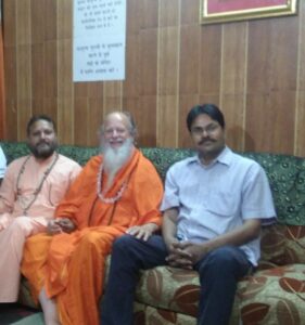 भारतीय धर्मसंध के संपादक अरूण पाण्डेय जयरामदास जी महराज व सतपाल बाबा के साथ हरिद्वार में