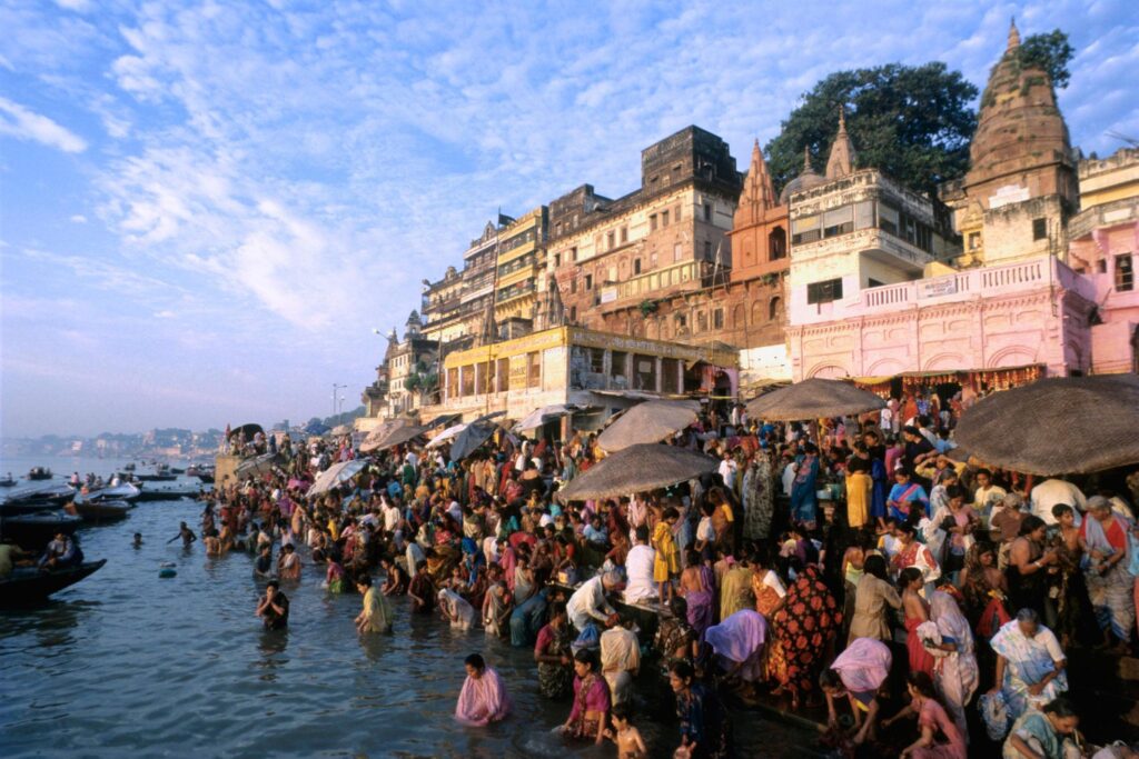 मृत्यु के समय क्यों पिलाया जाता है गंगाजल और रखा जाता है तुलसी दल?