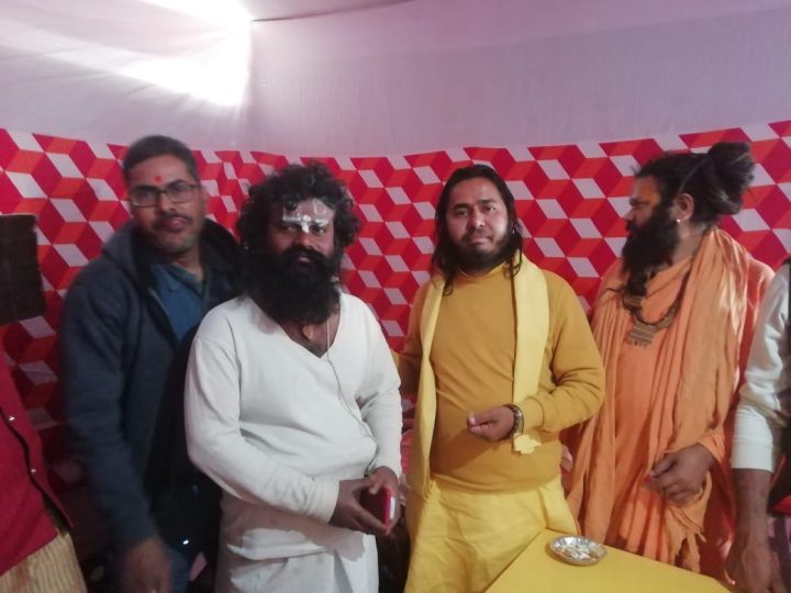सतुआ बाबा के साथ संरक्षक पुरूषोत्तम दास जी महराज , अरूण पाण्डेय